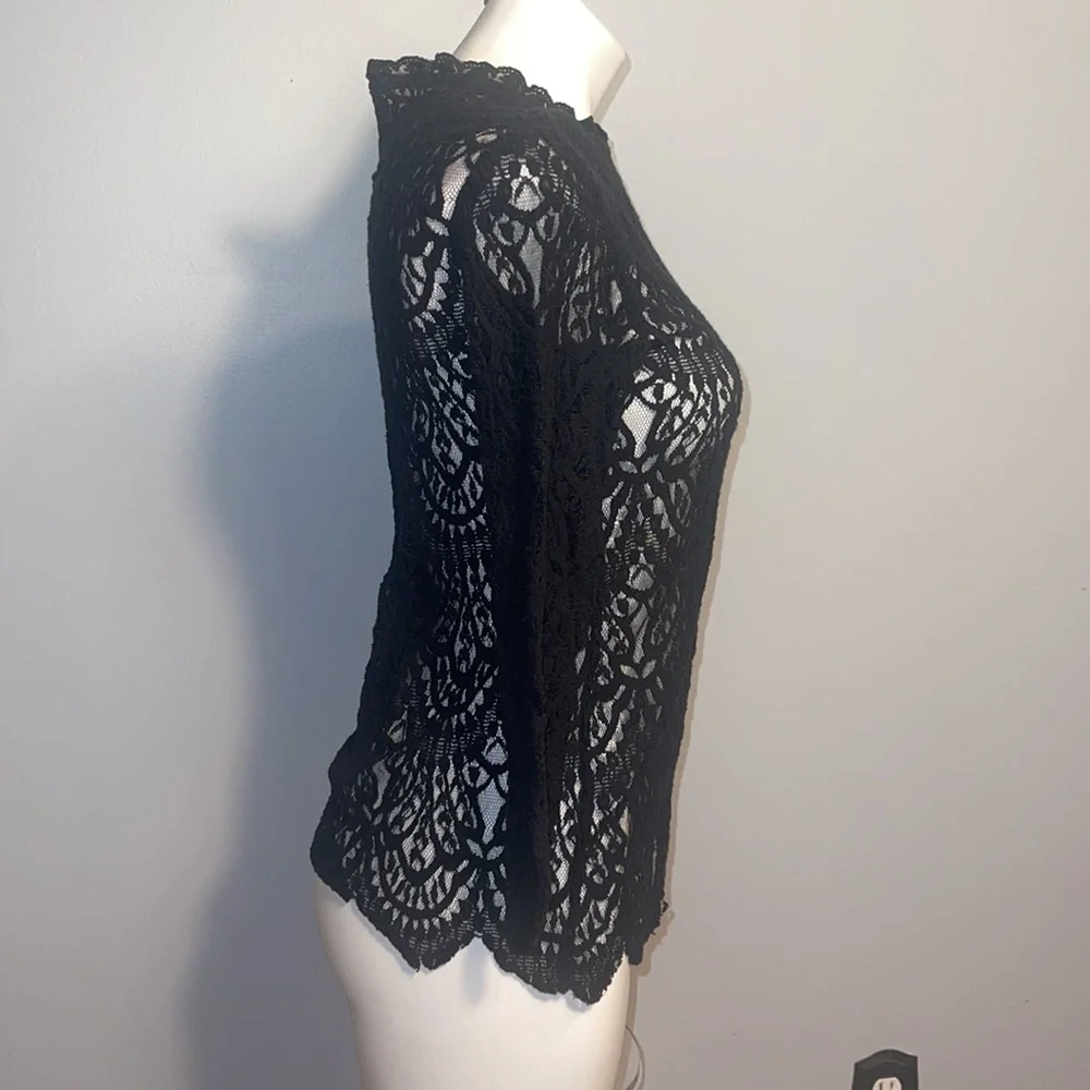 Zara ladies black scalloped lace tunic top. Size medium.